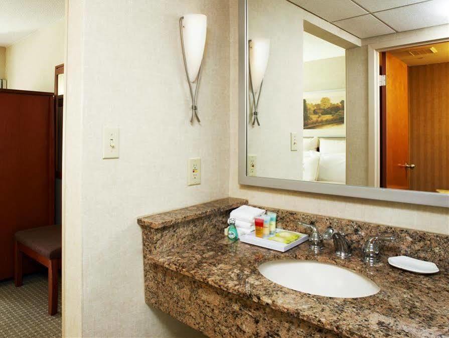 Four Points By Sheraton Charlotte Extérieur photo